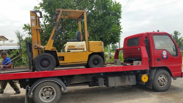 ขายด่วนรถยกKOMATSU FD25-8ดีเซลยก2.5ตันเสาสูง3เมตรยางตันใหม่4เส้นรถนอกนำเข้ายังไม่เคยใช้งานในเมืองไทยเลย ขายด่วนรถยกKOMATSU FD25-8ดีเซลยก2.5ตันเสาสูง3เมตรยางตันใหม่4เส้นรถนอกนำเข้ายังไม่เคยใช้งานในเมืองไทยเลย