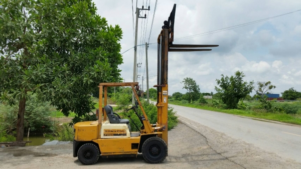 ขายด่วนรถยกKOMATSU FD25-8ดีเซลยก2.5ตันเสาสูง3เมตรยางตันใหม่4เส้นรถนอกนำเข้ายังไม่เคยใช้งานในเมืองไทยเลย ขายด่วนรถยกKOMATSU FD25-8ดีเซลยก2.5ตันเสาสูง3เมตรยางตันใหม่4เส้นรถนอกนำเข้ายังไม่เคยใช้งานในเมืองไทยเลย