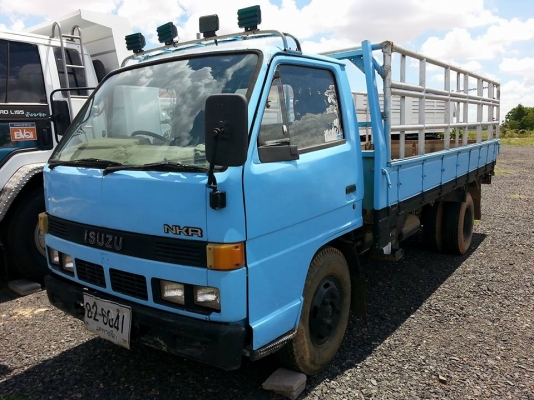 ขายรถ6ล้อ NKR110แรง ยาว4.30เมตร เครื่องดี แคชซีสวย สภาพพร้อมใช้งาน เอกสารถูกต้อง เล่มทะเบียนพร้อมโอน ราคา280,000 สนใจโทร 090-8588220คุณนะ 093-3258446คุณบิว หรือเข้าดูสินค้าอื่นๆได้ที่ www.narong2truck.com หรือ www.truck.in.th/498 หรือเพจFacebook ณรงค์ ซื้