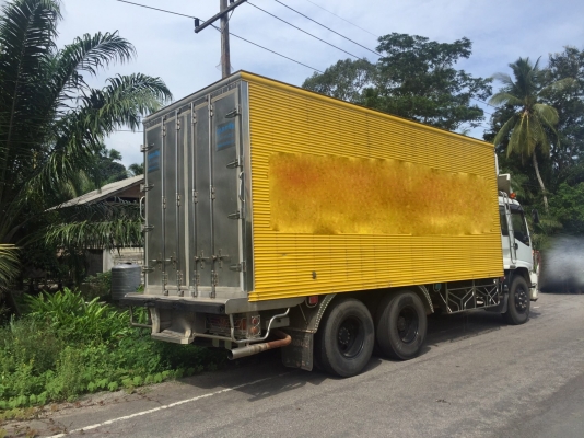 รถอีซูซุ 10  ล้อ ตู้เย็น FVM  230 แรงม้า. ปี 50.    สนใจติดต่อ   081 - 6079515