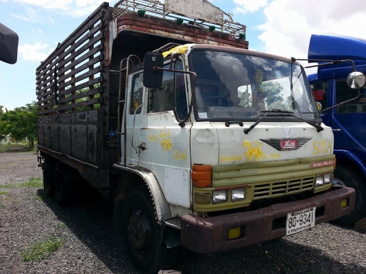 ขายรถ10ล้อ เพลาเดียว FL17 เครื่อง185แรง HO7D พ.เพาเวอร์ เบรกจิฟฟี่ สภาพพร้อมใช้งาน เอกสารถูกต้อง เล่มทะเบียนพร้อมโอน ราคา520,000 สนใจโทร 090-8588220คุณนะ 093-3258446คุณบิว หรือเข้าดูสินค้าอื่นๆได้ที่ www.narong2truck.com หรือ www.truck.in.th/498 หรือเพจFa