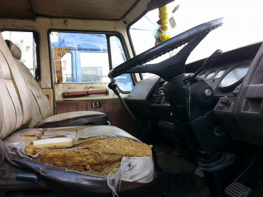 ขายรถ10ล้อ เพลาเดียว FL17 เครื่อง185แรง HO7D พ.เพาเวอร์ เบรกจิฟฟี่ สภาพพร้อมใช้งาน เอกสารถูกต้อง เล่มทะเบียนพร้อมโอน ราคา520,000 สนใจโทร 090-8588220คุณนะ 093-3258446คุณบิว หรือเข้าดูสินค้าอื่นๆได้ที่ www.narong2truck.com หรือ www.truck.in.th/498 หรือเพจFa