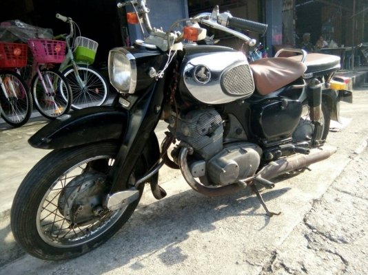 รถมอเตอร์ไซร์ ยี่ห้อ HONDA C72 / 250 CC มีเอกสารอินวอย รถมอเตอร์ไซร์ ยี่ห้อ HONDA C72 / 250 CC มีเอกสารอินวอย