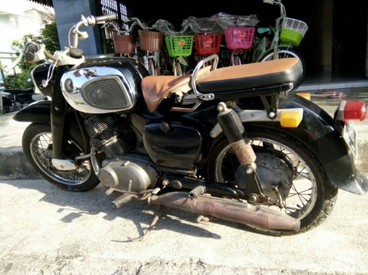 รถมอเตอร์ไซร์ ยี่ห้อ HONDA C72 / 250 CC มีเอกสารอินวอย รถมอเตอร์ไซร์ ยี่ห้อ HONDA C72 / 250 CC มีเอกสารอินวอย