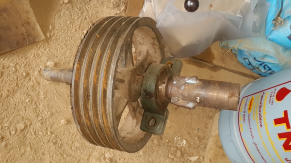 สีข้าวโพด ใส่รถไถฟอร์ด