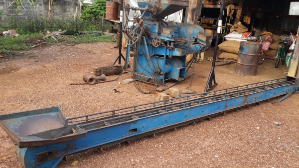 สีข้าวโพด ใส่รถไถฟอร์ด