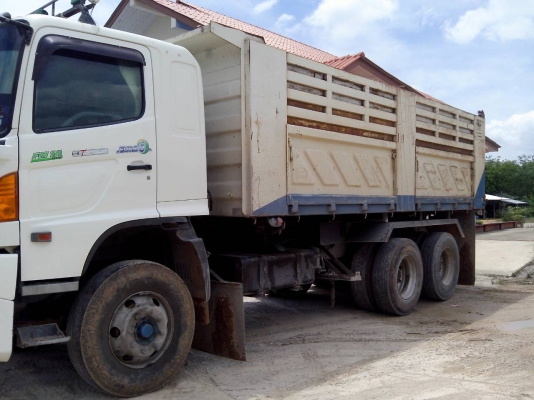 Hino. 330hp พ่วงดั้ม22 ล้อ