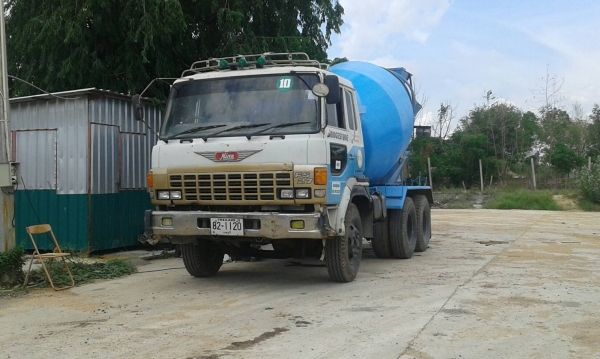 ขายรถบรรทุกคอนกรีตผสมเสร็จ สิบล้อ