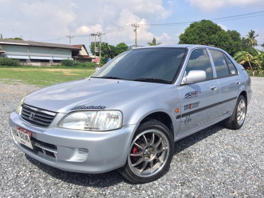 ขาย HONDA CITY โฉม TYPE Z เครื่อง 1.5 เกียร์ ธรรมดา ปี 2001 - 2544 กระจกไฟฟ้า รถไม่เคยติดแก็ส ช่วงล่างแน่ ขับดีมาก เครื่องดี สตาร์ทติดง่าย ภายในสะอาดมาก เบาะไม่ขาด ภายในใหม่มาก แอร์เย็นมาก รถสภาพเดิมๆ บางๆ พร้อมใช้งานครับ พร้อมแม็กขอบ 15 นิ้ว ขาย HONDA CI