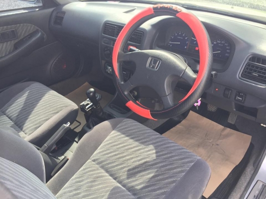 ขาย HONDA CITY โฉม TYPE Z เครื่อง 1.5 เกียร์ ธรรมดา ปี 2001 - 2544 กระจกไฟฟ้า รถไม่เคยติดแก็ส ช่วงล่างแน่ ขับดีมาก เครื่องดี สตาร์ทติดง่าย ภายในสะอาดมาก เบาะไม่ขาด ภายในใหม่มาก แอร์เย็นมาก รถสภาพเดิมๆ บางๆ พร้อมใช้งานครับ พร้อมแม็กขอบ 15 นิ้ว ขาย HONDA CI