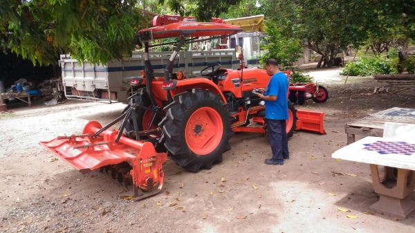 ปัญญาแทรคเตอร์..จัดมาให้ครับ ด่วน!!!คูโบต้า L4708 พร้อมใบมีดคานล่าง พร้อมโรตาลี่ตราช้าง เล่มทะเบียนพร้อม จัดส่ง อ.ลี้ จ.ลำปาง