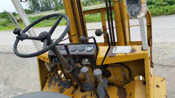 ขายด่วนรถยกดีเซล TCMFVD18ดีเซลยก1.8ตันเสาสูง3เมตรยางหน้าคู้สวยๆรถนอกยังไม่เคยใช้งานในเมืองไทยเลย=รุ่นใหม่ขายถูกๆๆ