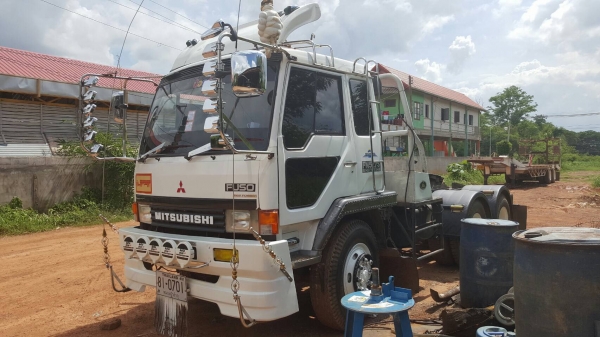 ขาย หัวลาก FUSO FN527M-TG0464 เครื่อง 6D16 เทอร์โบ 220 แรงม้า เกียร์ 10 สปีด มีระบบต่อดั้มเรียบร้อย แอร์เย็น ทะเบียนพร้อมโอนครับ
