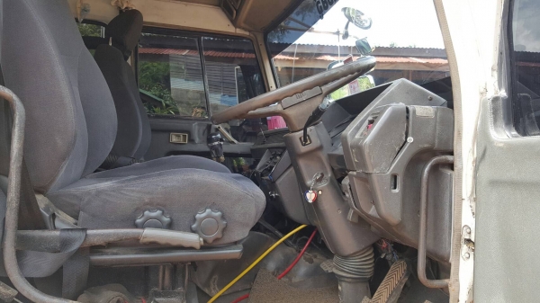 ขาย หัวลาก FUSO FN527M-TG0464 เครื่อง 6D16 เทอร์โบ 220 แรงม้า เกียร์ 10 สปีด มีระบบต่อดั้มเรียบร้อย แอร์เย็น ทะเบียนพร้อมโอนครับ