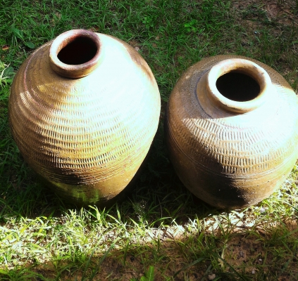 ไหเก่า ใบใหญ่ สภาพสวยมาก น้ำหนกเยอะมาก ยกชุด 2ใบ