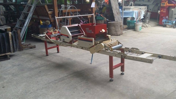 เครื่องโรยเมล็ด YANMAR  เก่าญี่ปุ่น รุ่น YPH301(2)  สภาพสวยพร้อมใช้งาน