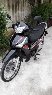 ขาย wave 125 iปี 56 สตาร์ทมือ หัวฉีด รถบ้าน  เครื่องเดิมสนิท ผโซลาวลิ้นไม่ดัง ชุดสีไม่มีแตก สตาร์ทมือ สตาร์ทเท้าปกติ ยาง หน้า หลัง เปลี่ยนมาใหม่ ไมวิ่ง 2&times;&times;&times;&times; กว่าโล ระบไฟใช้ใช้ทุกดวง กุญแจใหญ่ ทะเบียนขาดต่อปี 60 รถอยุ่ดอนเมือง กรุง