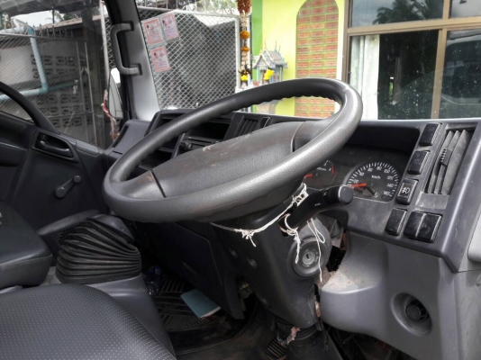 รถอีซูซุ 6 ล้อ ( ไม่ดั้ม ) NMR 130 แรงม้า.  ปี 56.  ,  ( รถวิ่ง 14,xxx กม. )    สนใจติดต่อ  081 - 6079515