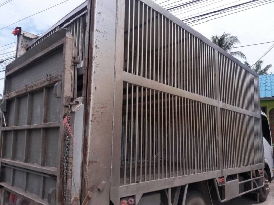 รถอีซูซุ 6 ล้อ ( ไม่ดั้ม ) NMR 130 แรงม้า.  ปี 56.  ,  ( รถวิ่ง 14,xxx กม. )    สนใจติดต่อ  081 - 6079515