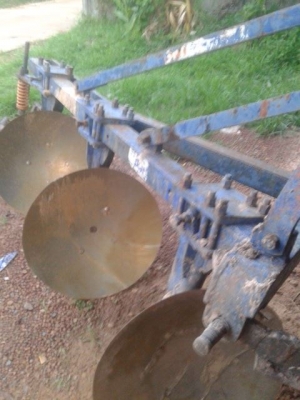 รถ FORD 6640 สองเพลา ล้อเปลี่ยนใหม่ ให้ผานบุก 3 ใบมีด รถพร้อมใช้งานรถใช้งานทุกวัน มีเล่มทะเบียนพร้อมโอน ราคาลดได้ โทร 086 2651298