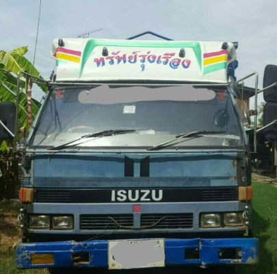 ขายหกล้อ อีซูชุ NPR110ดั่มเกษตร สภาพดีใช้งานปกติ พร้ออมใช้งาน ราคาถูกๆ 135,000บ (ไม่มีเล่มทะเบียน ) มีใบชื้อขายเจ้าเของเ