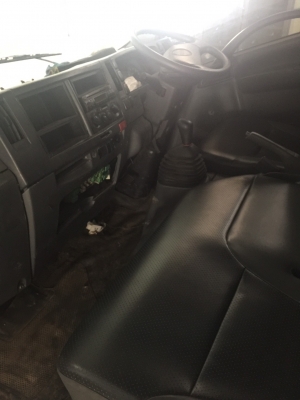 NLR 130 แรง  ปี 2014  (รถเคยอุบัติเหตุหัว )  วิ่งใช้งาน 3x,xxx กม. ราคา   450,000 บาท