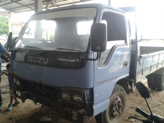 ขายด่วน ISUZU NPR 120ฝาขาว สภาพพร้อมใช้งาน คัชชีสวย หัวดีไม่ผุ กระบะพื้นเหล็กยาว4.30  เอกสารไม่มี