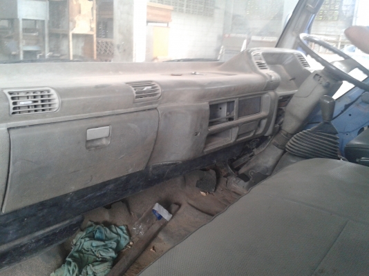 ขายด่วน ISUZU NPR 120ฝาขาว สภาพพร้อมใช้งาน คัชชีสวย หัวดีไม่ผุ กระบะพื้นเหล็กยาว4.30  เอกสารไม่มี