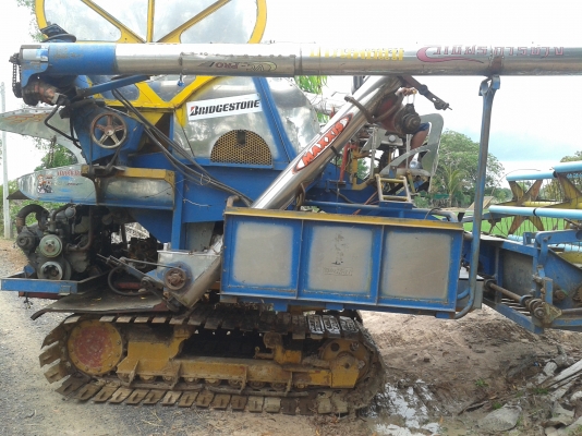 (ปิดการขายครับขอบคุณเสี่ยใหญ่จากกาฬสินที่มาอุดหนุนครับ)ขายรถเกี่ยว วิเชียรการช่าง เครื่องนิสสัน FE6 195 แรง ปั้มไดกิ้นเบอร์21 ปั้มแฝด ตัวเดิน 10 อุ้ม 2 ตัน