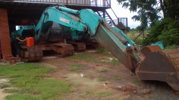 ขายด่วนโกเบโก้ SK200-5