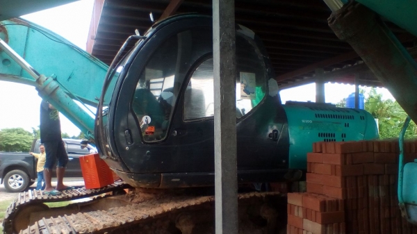 ขายด่วนโกเบโก้ SK200-5