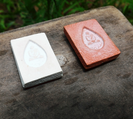 พระคำหมาก พระคำข้าว หลวงปู่ฤาษีลิงดำ วัดท่าซุง ยกชุด 2องค์สวยๆ