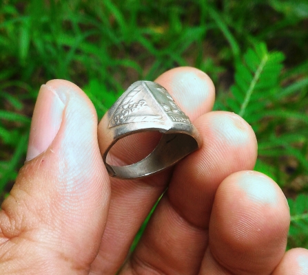 แหวนหลวงพ่อผาง เนื้อชุบสวยๆ ออกวัดพิธีดี หายากครับ