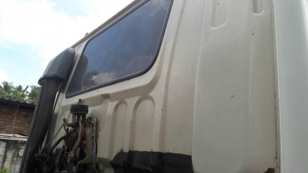 6 ล้อดั้ม 195 แรง สวยมาก FTR33F ปี 2540 รถสภาพดี เล่มพร้อม