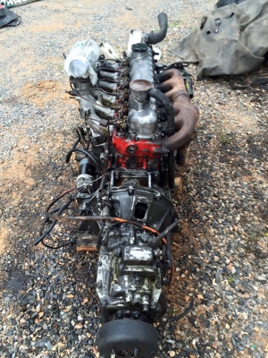 ขายเครื่องพร้อมเกียร์ Hino EH700 168 แรงม้า ขายเครื่องพร้อมเกียร์ Hino EH700 168 แรงม้า