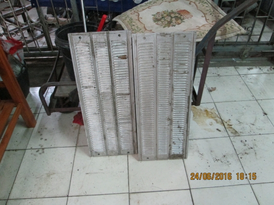 แม่พิมพ์กระเพาะปลา  มืเนียมหนา  มี 2 แผ่น  สนใจส่งทั่วไทย