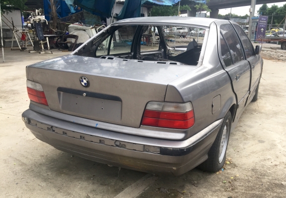 ขออนุญาตขายซาก BMW ปี1994 มีโครงไม่มีเครื่องไม่มีภายในภาษีขาดเกินสามปีมีเล่มทะเบียนครับผม