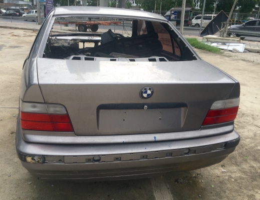 ขออนุญาตขายซาก BMW ปี1994 มีโครงไม่มีเครื่องไม่มีภายในภาษีขาดเกินสามปีมีเล่มทะเบียนครับผม