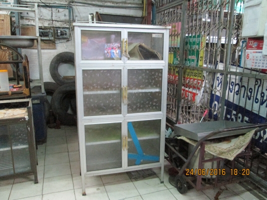 ตู้กับข้าว  ตามรูป  ขาย 800 บาท  สนใจจบได้ครับ