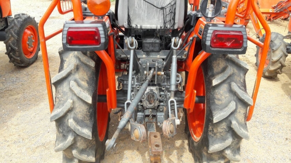 ขายคูโบต้าB2420ตัวรถพร้อมโครงกันอ้อย ราคา185,000. พร้อมโอนคับ