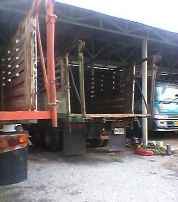 ขาย 1,250,000บ.ต่อรองได้ 12ล้อ อีซูชุ CM81A1-6WA1 360แรง สโลส 2เพา ดั้มกะบะค็อกเกษตรกะบะยาว7ม.เล่มทะเบียนพร้อมโอน ขายราคา 1,250,000บ ครับๆ