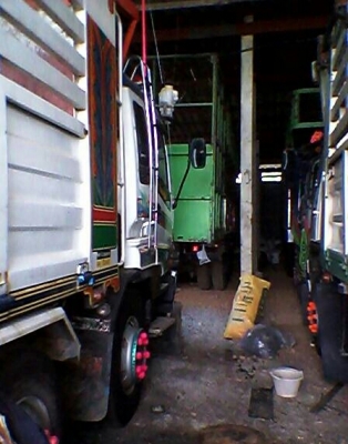 ขาย 1,250,000บ.ต่อรองได้ 12ล้อ อีซูชุ CM81A1-6WA1 360แรง สโลส 2เพา ดั้มกะบะค็อกเกษตรกะบะยาว7ม.เล่มทะเบียนพร้อมโอน ขายราคา 1,250,000บ ครับๆ