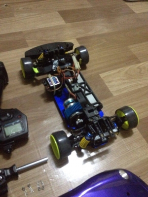 ขายรถบังคับ Drift รีโมทดิจิตอลHL สภาพใหม่ ชุดไฟใช้ใด้หมด แบตเดิม บอดี้มีไฟหน้า ล้อDrift เป็นของใหม่RS D-zero แถมล้อเดิมติดรถ ของให้หมดเลยตตามรูป (ขาดทีชาร์ตแบตกับเสารีโมท) ก็เล่นใด้เลย ราคา2800บาท โทร0924462525โส กทม ขายรถบังคับ Drift รีโมทดิจิตอลHL สภาพใหม่ ชุดไฟใช้ใด้หมด แบตเดิม บอดี้มีไฟหน้า ล้อDrift เป็นของใหม่RS D-zero แถมล้อเดิมติดรถ ของให้หมดเลยตตามรูป (ขาดทีชาร์ตแบตกับเสารีโมท) ก็เล่นใด้เลย ราคา2800บาท โทร0924462525โส กทม