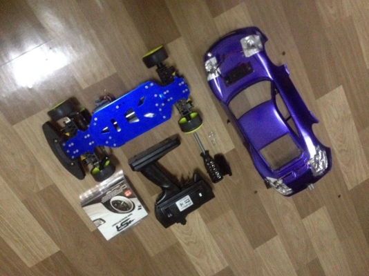 ขายรถบังคับ Drift รีโมทดิจิตอลHL สภาพใหม่ ชุดไฟใช้ใด้หมด แบตเดิม บอดี้มีไฟหน้า ล้อDrift เป็นของใหม่RS D-zero แถมล้อเดิมติดรถ ของให้หมดเลยตตามรูป