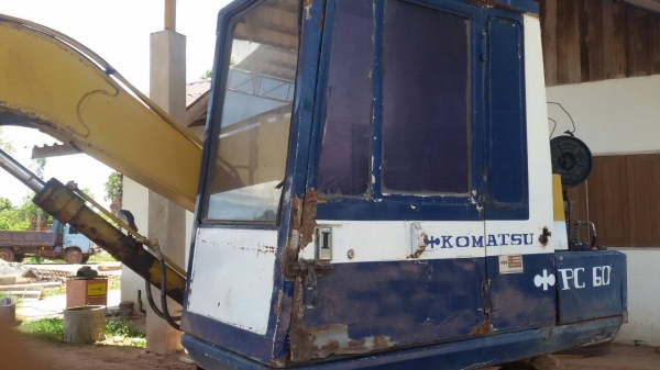 ขาย 295,000 KOMATSU pc 60-5 เครื่องดี ปั้มแรง ช่วงล่างเต็ม รถสวยพร้อมใช้ 090-772-3710 090-772-3708 ขาย 295,000 KOMATSU pc 60-5 เครื่องดี ปั้มแรง ช่วงล่างเต็ม รถสวยพร้อมใช้ 090-772-3710 090-772-3708