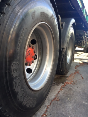 ขายรถหัวลาก พร้อมหางพื้นเรียบ 3 เพลา HINO 320 ปี.48 รถสวย ราคา.1550000 สนใจรีบจองด่วน