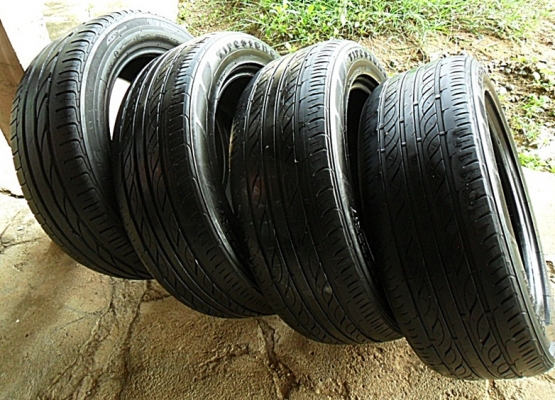 ยางขอบ17 ไฟร์สโตน225-55-R17 ลงพื้นปลายปี15 (4เส้น 4,200)