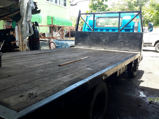 ขายรถบรรทุก 6 ล้อพื้นเลียบ 110 แรง