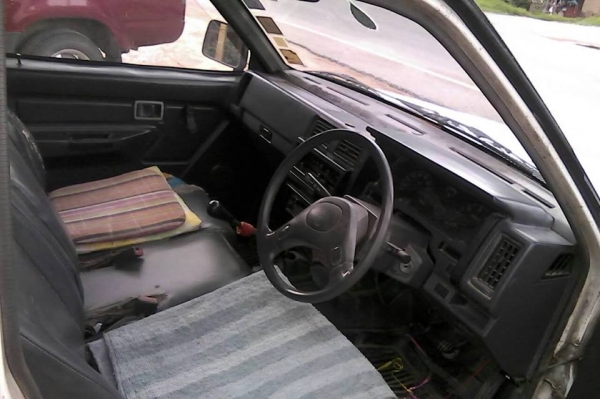 กระบะ บิคเอ็มฝาแดง เครื่องดี คัทซีดีมาก! ภายในพอใช้ กระบะผุ ภาษีเพิ่งขาด ขาย65000  โทร 0856390132 หนึ่งรับสาย