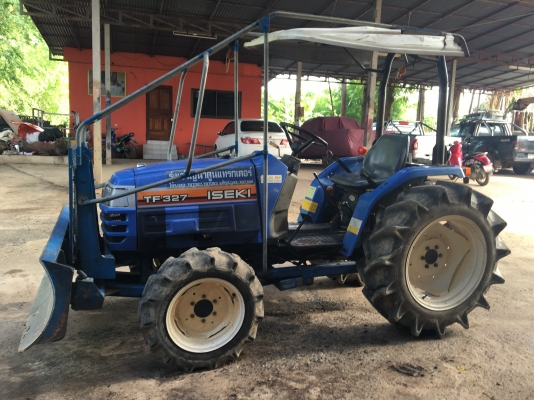 ขายรถไถอีชากิ32แรงราคา190000บาท  มีไบมีดและผาน5หนึ่งอันพร้อมใช้งานสายๆครับสนใจ โทร0813655997 อำพร พาเจริญ ต วังบัว อ คลองขลุง จ กำแพงเพชร